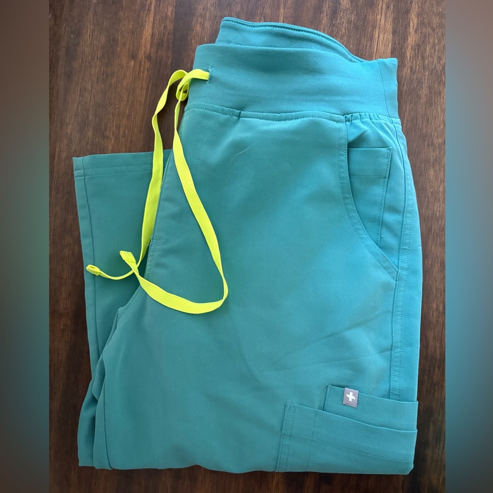 Figs Yola High Waisted Pants in Cactus